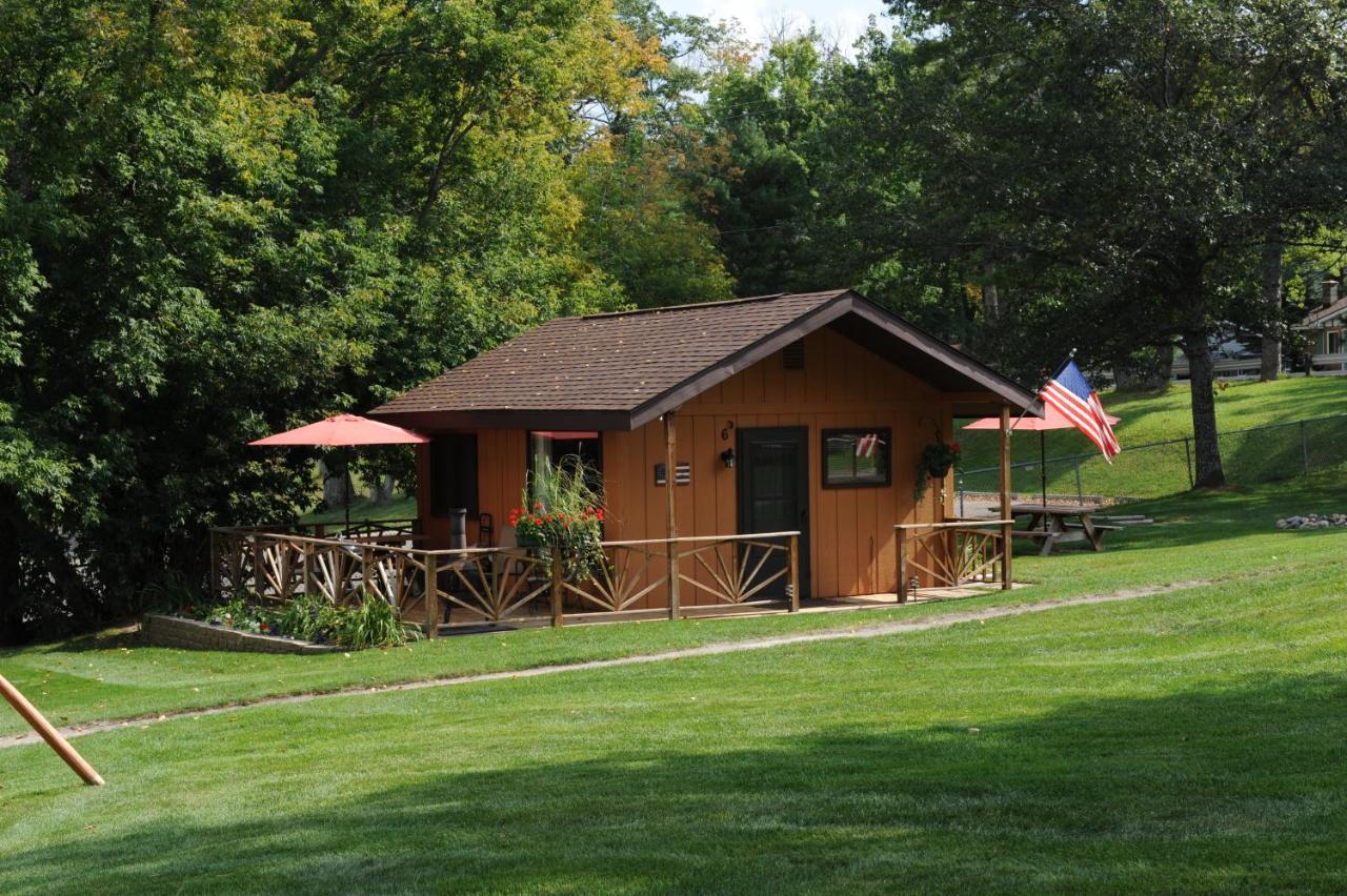 Clear Lake Resort West Branch Exterior photo