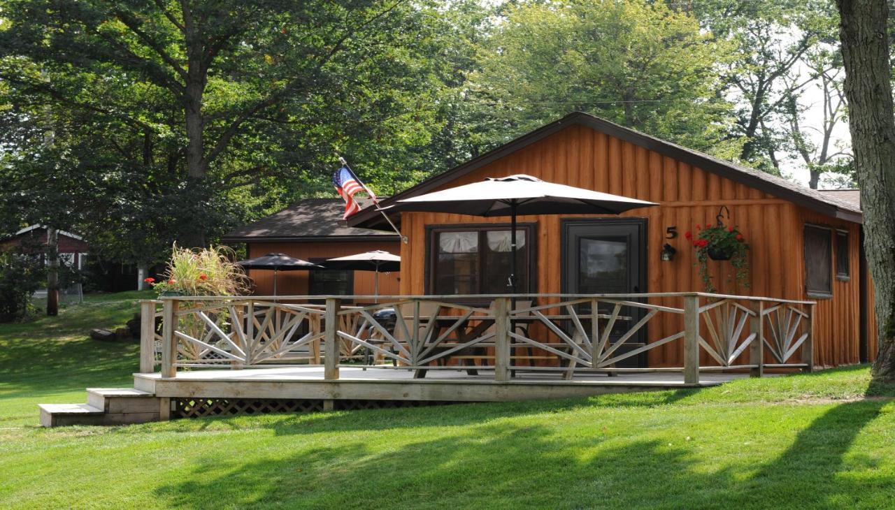 Clear Lake Resort West Branch Exterior photo